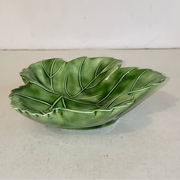 Vintage Green Ceramic Leaf Shaped Candy Nut Dish Decorative Table Decor - Picture 6 of 13